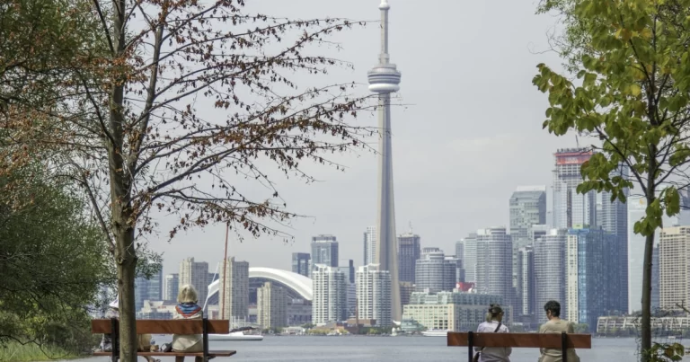 Toronto Housing Market 2026: What Buyers and Sellers Need to Know - Market Updates mortgage article | Best Rates Canada